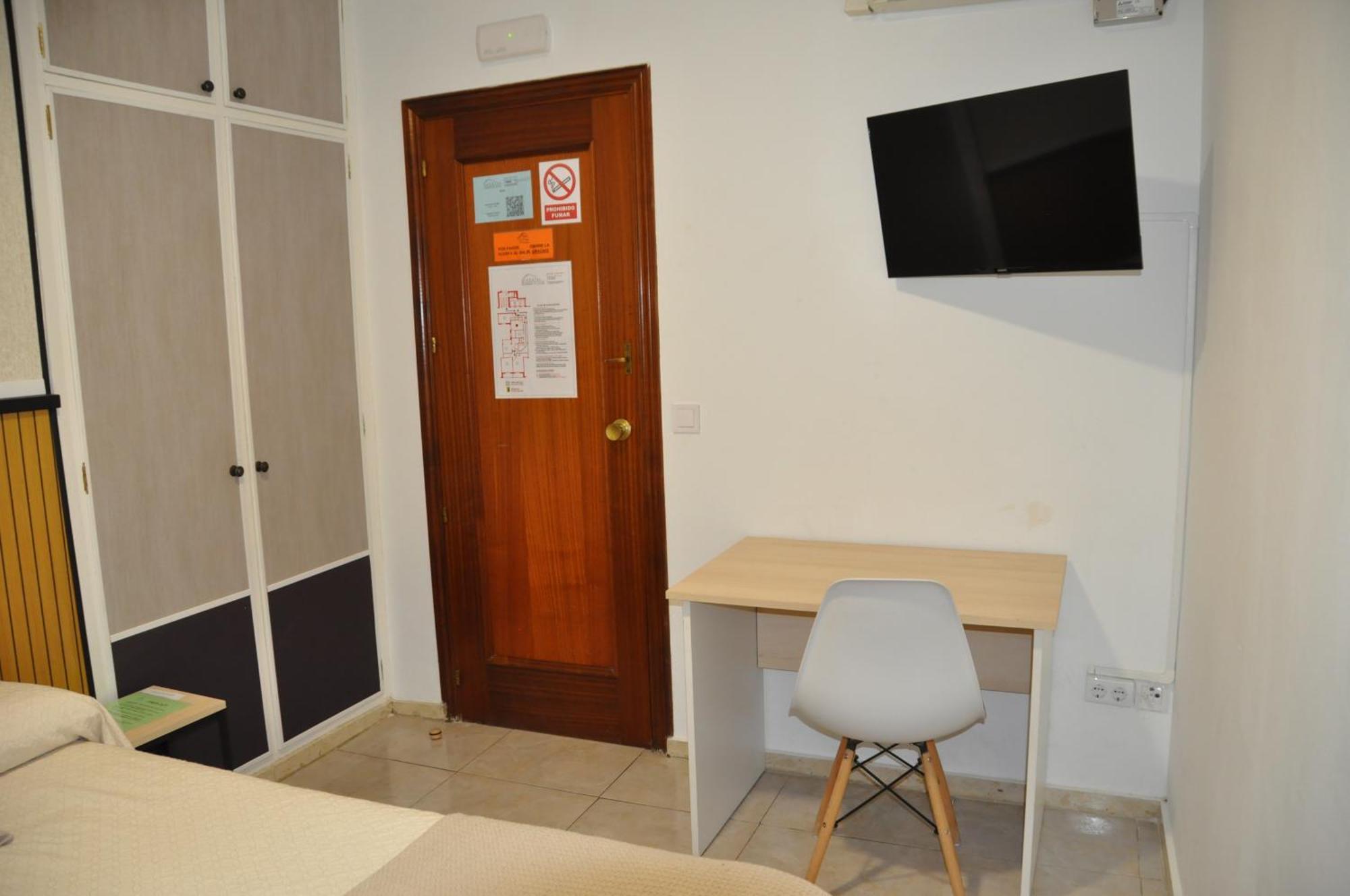 Hostal Ramon Y Cajal บายาโดลิด ภายนอก รูปภาพ
