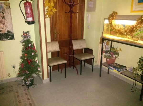 Hostal Ramon Y Cajal บายาโดลิด ภายนอก รูปภาพ